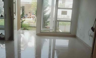 satu2 nya. townhouse. selatannya. jkt. termurah.     lingkungan. asri.    one. gate.