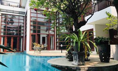 Disewakan Rumah Full Furnished Siap Huni di Jl. Cokroaminoto, Menteng