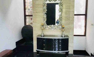 Disewakan Rumah Full Furnished Siap Huni di Jl. Cokroaminoto, Menteng