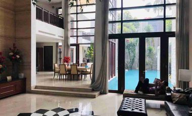 Disewakan Rumah Full Furnished Siap Huni di Jl. Cokroaminoto, Menteng