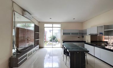 Disewa Rumah 2 Lantai Siap Huni Bagus Green Lake City Cluster Amerika Latin Jakarta Barat