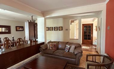 Casa 5 Dormitorios, 3 Baños, 208 M2 Útil , 282 M2 Total