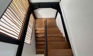 For Sale or rent  luxury villa walking distance nuanu beach on jalan pantai nyanyi