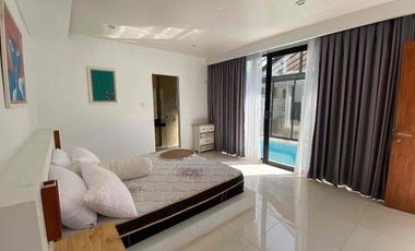 For Sale or rent  luxury villa walking distance nuanu beach on jalan pantai nyanyi