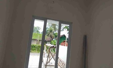 rumah baru di selatan pasar godean, dekat calon POLDA DIY