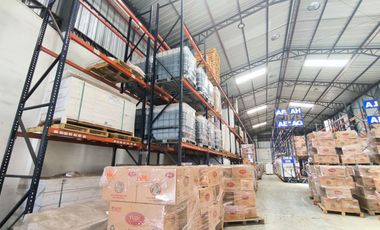 Alquiler de bodegas industriales 2.400 m² – Sector INMACONSA, Vía Perimetral, Guayaquil