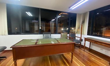 ARRIENDA OFICINA EN EL CENTRO