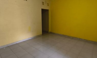 For Quick Sale: Move-In Ready Home Facing a Green Park in a City Cluster