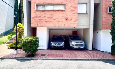 Venta casa moderna altos del poblado