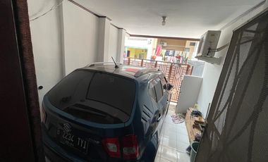 SALE! HOUSE AT PONDOK UNGU PERMAI BLOK LL4 NO. 2 THERES KIOS AT FRONT OF HOUSE