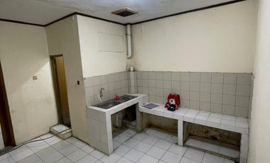 SALE! HOUSE AT PONDOK UNGU PERMAI BLOK LL4 NO. 2 THERES KIOS AT FRONT OF HOUSE