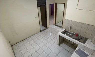 SALE! HOUSE AT PONDOK UNGU PERMAI BLOK LL4 NO. 2 THERES KIOS AT FRONT OF HOUSE