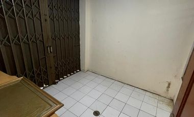 SALE! HOUSE AT PONDOK UNGU PERMAI BLOK LL4 NO. 2 THERES KIOS AT FRONT OF HOUSE