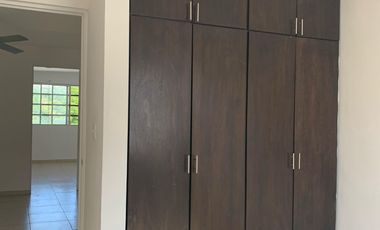 Casa en Renta en esquina con recámara en planta baja , Las Lomas Sector Bosques Gaarcia NL