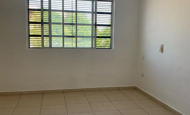 Casa en Renta en esquina con recámara en planta baja , Las Lomas Sector Bosques Gaarcia NL