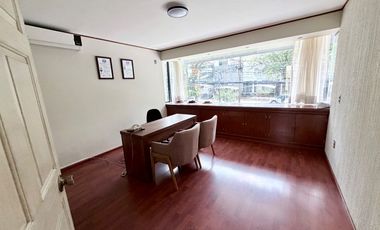 CONSULTORIO MEDICO COMPARTIDO CON DR. GINECOLOGO, INCLUIDO TODOD LOS SERVICIOS