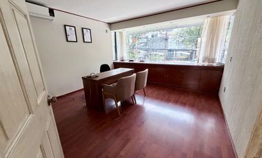 CONSULTORIO MEDICO COMPARTIDO CON DR. GINECOLOGO, INCLUIDO TODOD LOS SERVICIOS