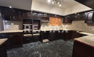 CASA EN VENTA., 4 RECAMARAS EN COUNTRY RAQUET CLUB