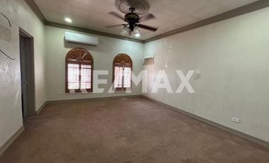 CASA EN VENTA., 4 RECAMARAS EN COUNTRY RAQUET CLUB