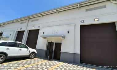 Venta bodega industrial 320 m² + mezanine 100 m² – Complejo ALMAX, Guayaquil