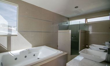 Espectacular residencia en vista del lago, San Nicolas de Ibarra, Chapala!