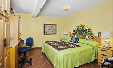 Incomparable casa con espectaculares vistas, en vista del lago, country club!