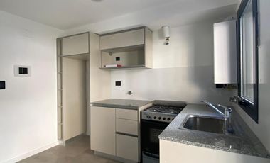 Departamento dos ambientes con cochera fija. GUEMES. Mar del Plata.