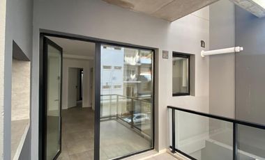 Departamento dos ambientes con cochera fija. GUEMES. Mar del Plata.