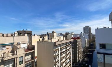 Departamento dos ambientes con cochera fija. GUEMES. Mar del Plata.