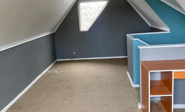 SE ARRIENDA CASA EN ALTO LAGUNA, CASA DE 3 PISOS