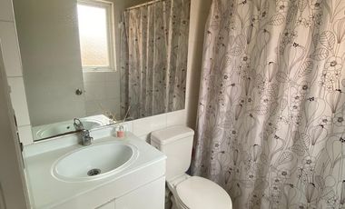 SE ARRIENDA CASA EN ALTO LAGUNA, CASA DE 3 PISOS