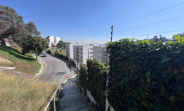 Gran oportunidad terreno sobre Av. lomas verdes.