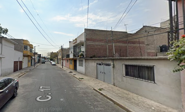 CAS EN VENTA EN NEZAHUALCOYOSTL ESTADO DE MEXICO CERCA DE  DE PLAZA EL SALADO Y METRO ACATITLA