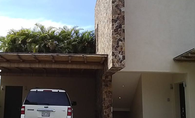 CASA EN REMATE EN LOS RISCOS DIAMANTE ACAPULCO GRO