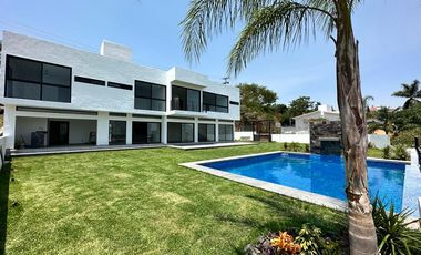 RESIDENCIA NUEVA EN VENTA EN FRACCIONAMIENTO LOMAS DE COCOYOC, MORELOS