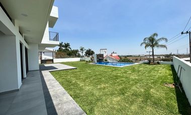 RESIDENCIA NUEVA EN VENTA EN FRACCIONAMIENTO LOMAS DE COCOYOC, MORELOS