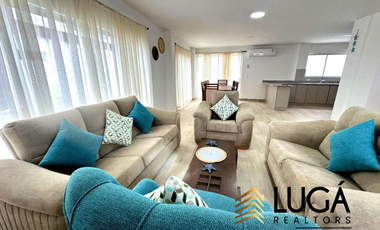 Casa amoblada en renta, en urbanización privada sector sur, cerca a Plaza Baradacco, Manta Ecuador