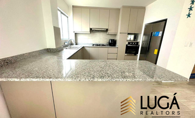 Casa amoblada en renta, en urbanización privada sector sur, cerca a Plaza Baradacco, Manta Ecuador