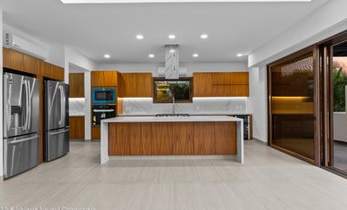 Casa de lujo en venta en Los Tigres con vista al campo de Golf.