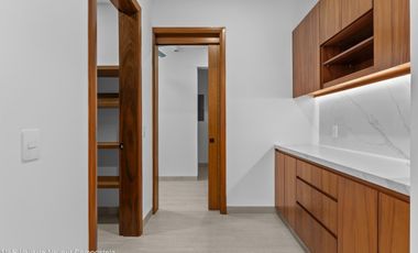 Casa de lujo en venta en Los Tigres con vista al campo de Golf.