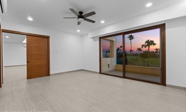 Casa de lujo en venta en Los Tigres con vista al campo de Golf.