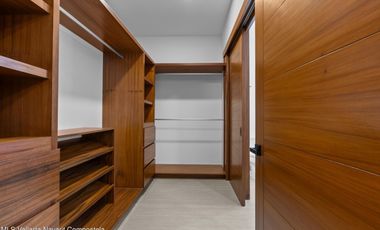 Casa de lujo en venta en Los Tigres con vista al campo de Golf.