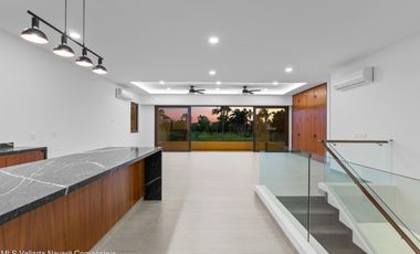 Casa de lujo en venta en Los Tigres con vista al campo de Golf.