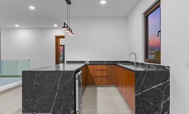 Casa de lujo en venta en Los Tigres con vista al campo de Golf.