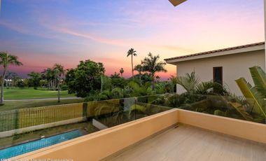 Casa de lujo en venta en Los Tigres con vista al campo de Golf.