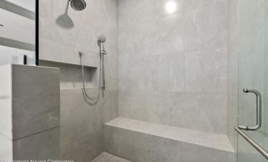 Casa de lujo en venta en Los Tigres con vista al campo de Golf.