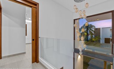 Casa de lujo en venta en Los Tigres con vista al campo de Golf.