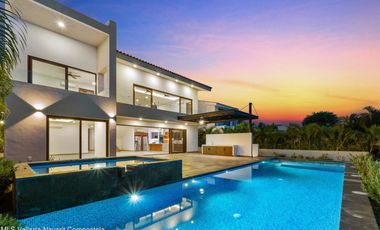 Casa de lujo en venta en Los Tigres con vista al campo de Golf.