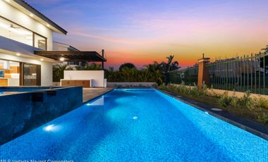 Casa de lujo en venta en Los Tigres con vista al campo de Golf.