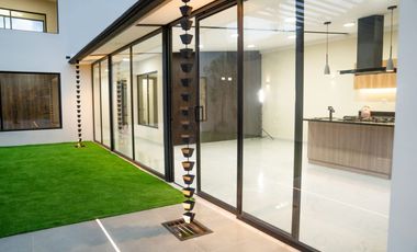 En Venta Amplia  Casa Por Estrenar en Paute